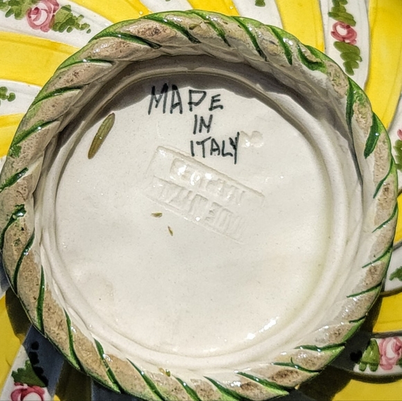 Italian Ceramic Spring/Easter Basket - Picture 5 of 9